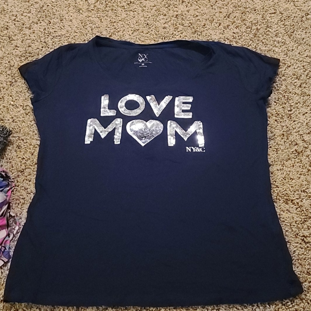 New York and company sequined tshirt